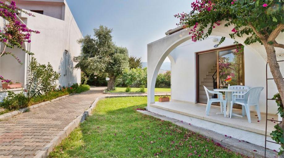 Bare Hill Holiday Apartments Krini Exterior foto